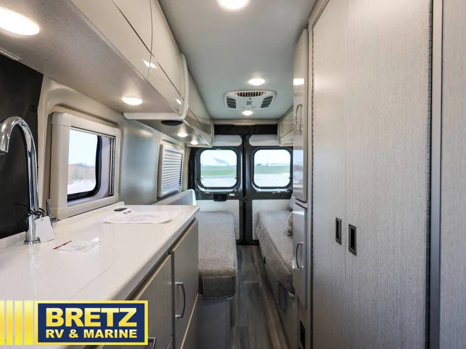 2026 Thor Motor Coach Tellaro 20U, Photos photo 9
