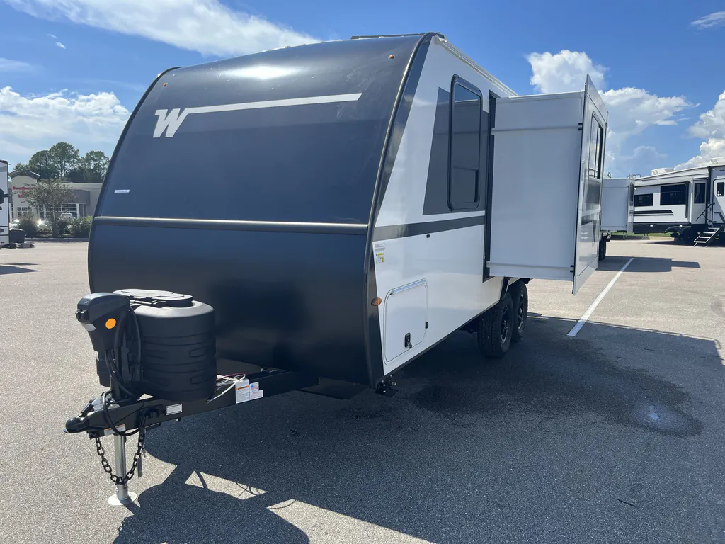 2027 Winnebago Micro Minnie 2108DS, Photos photo 16