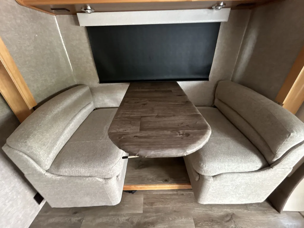 2018 Tiffin Wayfarer 24 QW, Photos photo 15
