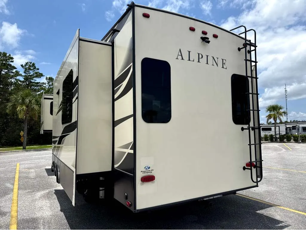 2020 Keystone Alpine 3021RE - Photo 4