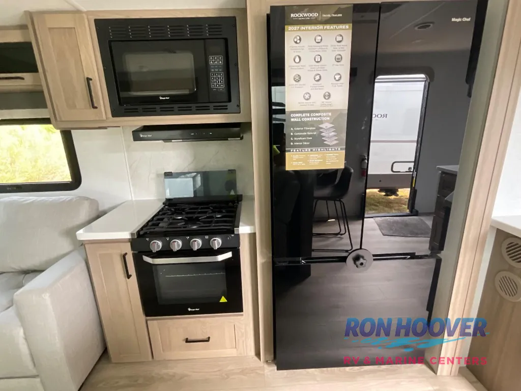 2027 Forest River Rockwood Ultra Lite 2921RL, Photos photo 14