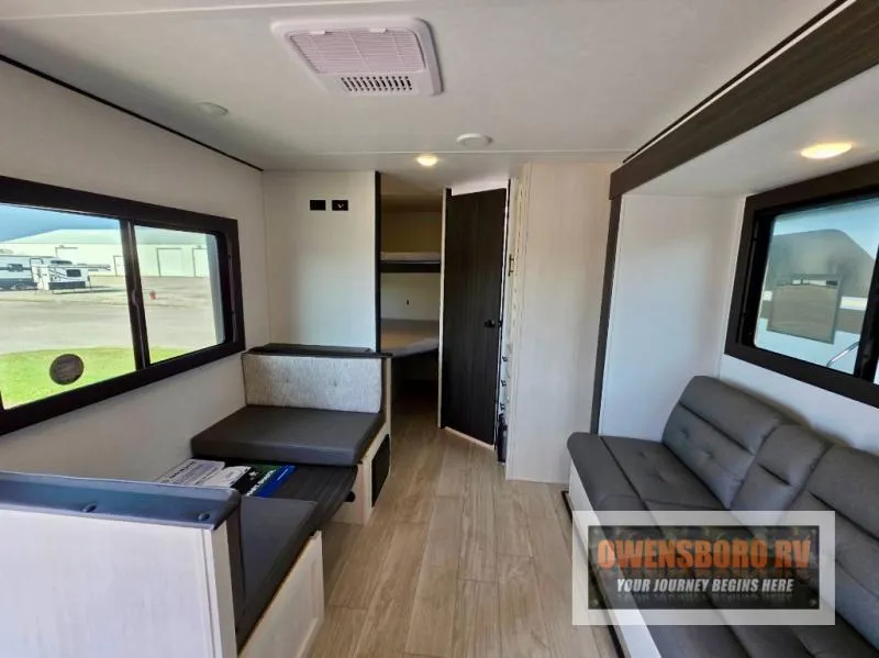 2027 Shasta RVs i-5 Edition 525RS - Photo 4