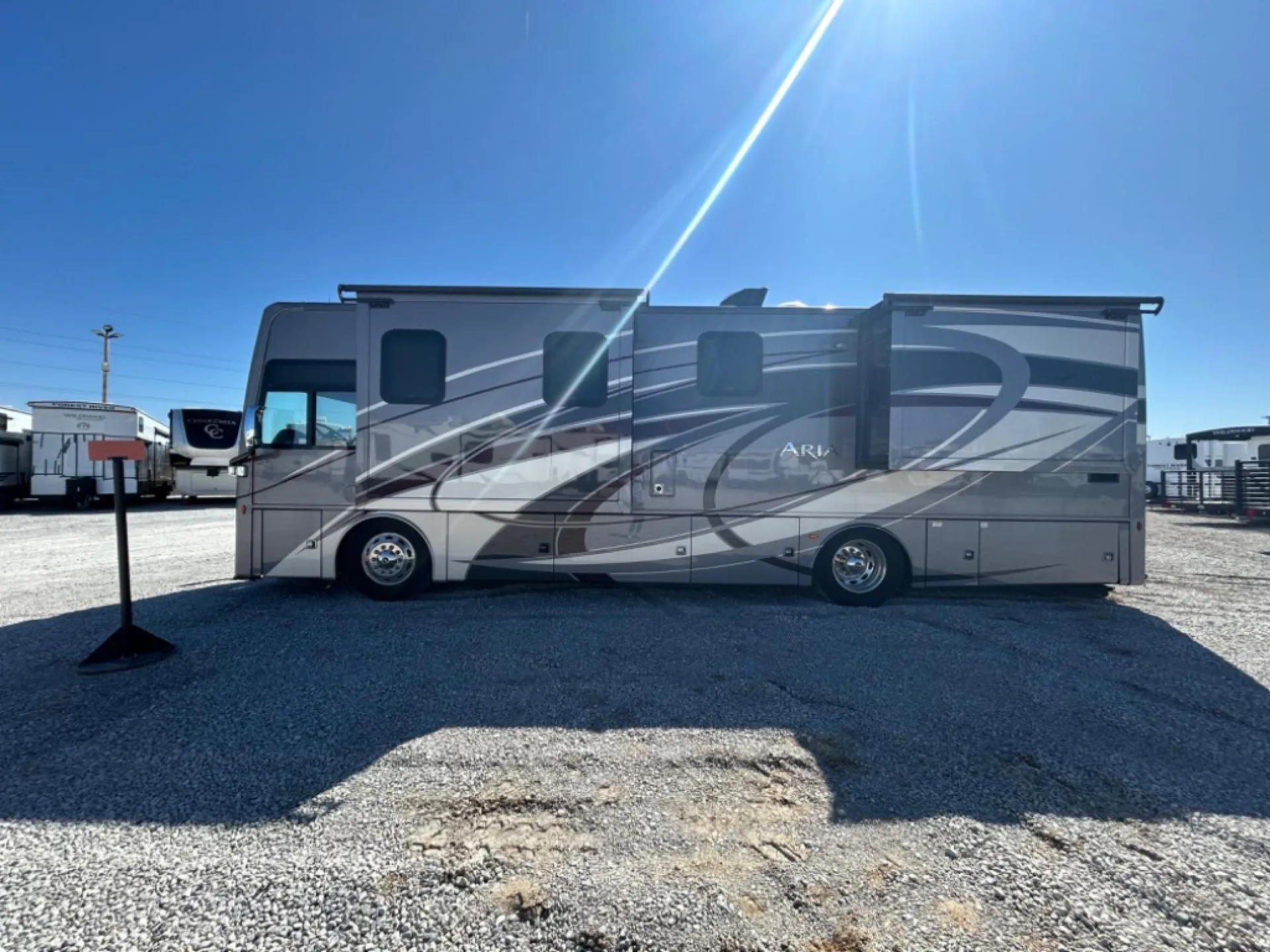 2019 Thor Motor Coach Aria 3401 - Photo 4