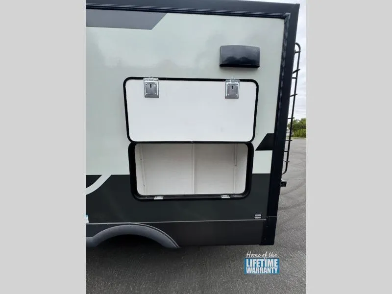 2026 Forest River Rockwood Mini Lite 2522FB - Photo 4