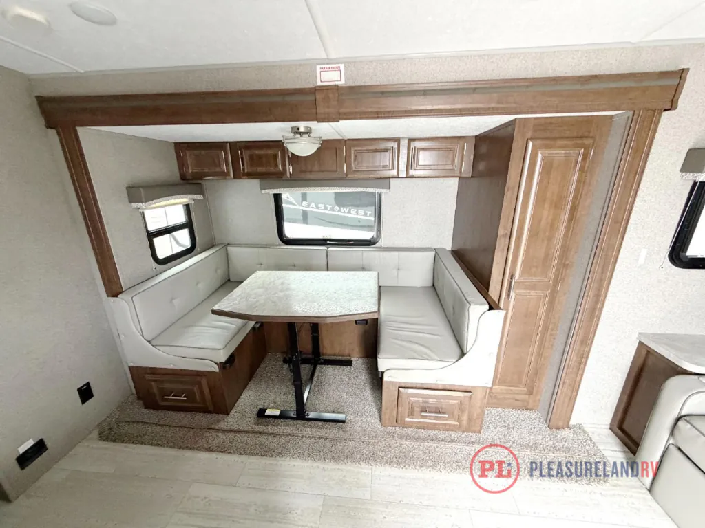 2019 Forest River Rockwood Mini Lite 2507S, Photos photo 9