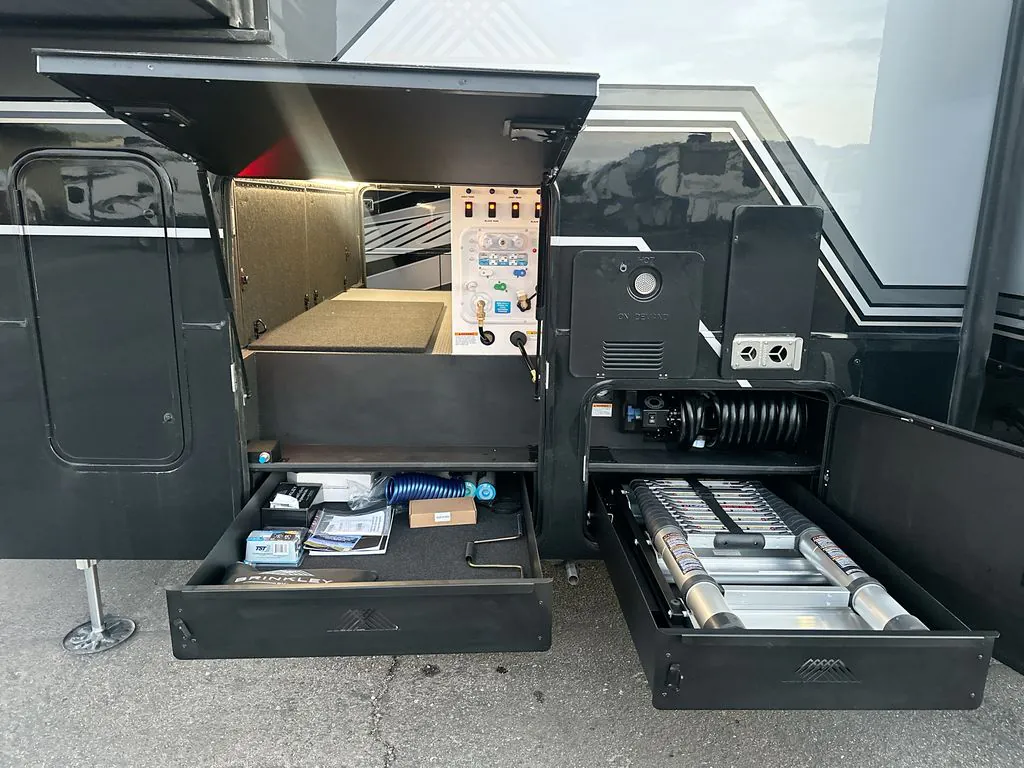 2026 Brinkley Model G 3970, Photos photo 14