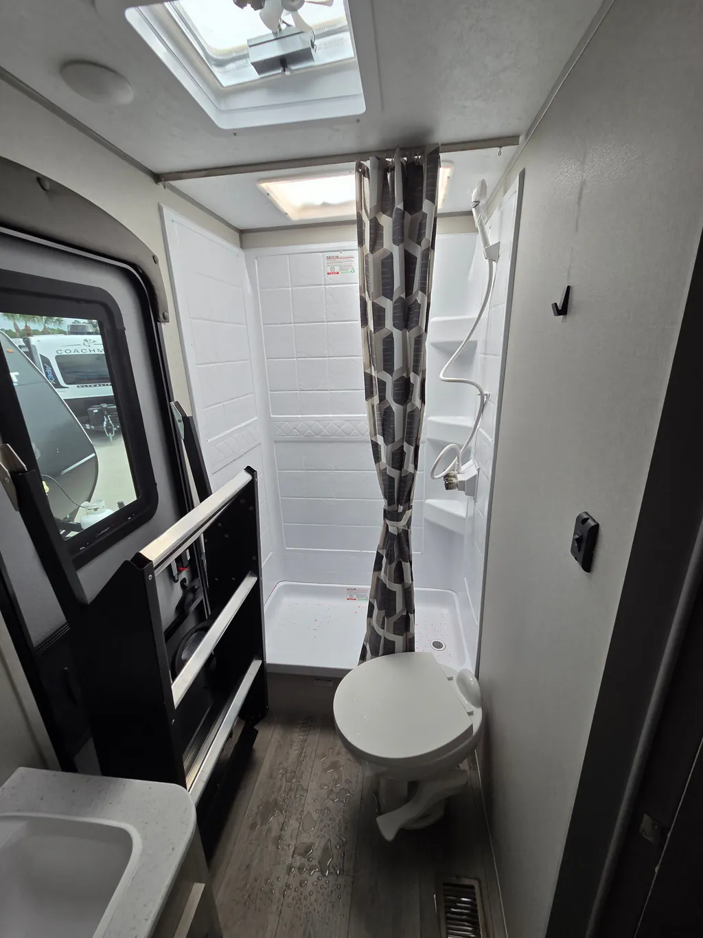 2026 Coachmen Catalina Legacy Edition 273DBHCK, Photos photo 37