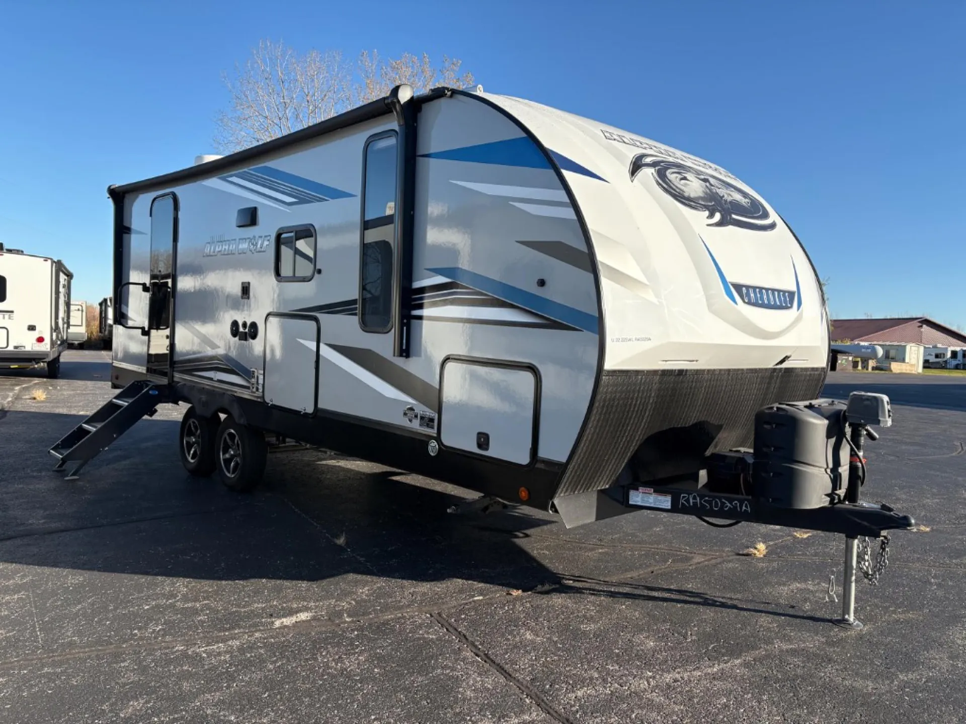 2022 Forest River Cherokee Alpha Wolf 22SW - Photo 2