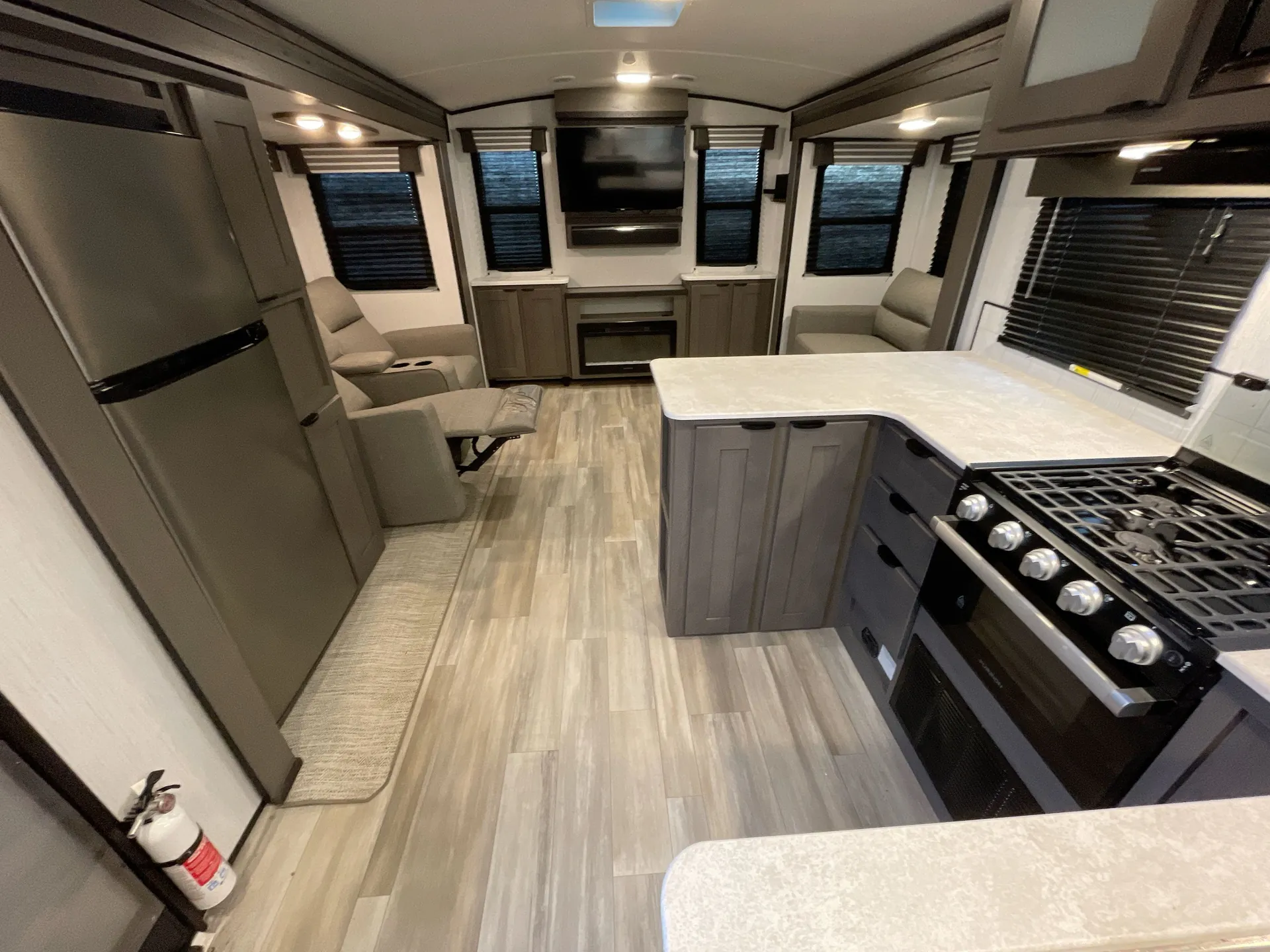 2022 Cruiser RV MPG 2780RE - Photo 3