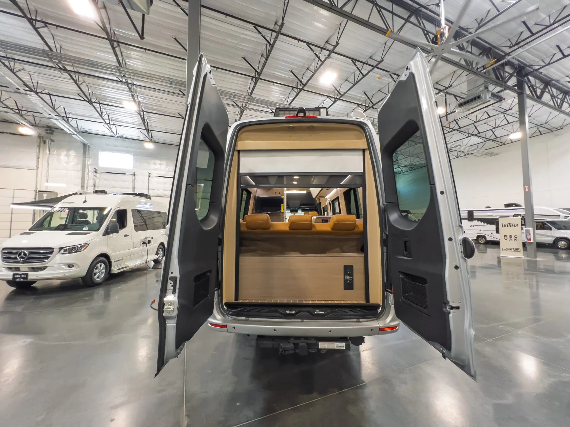 2027 Entegra Coach Insignia 24B - Photo 3