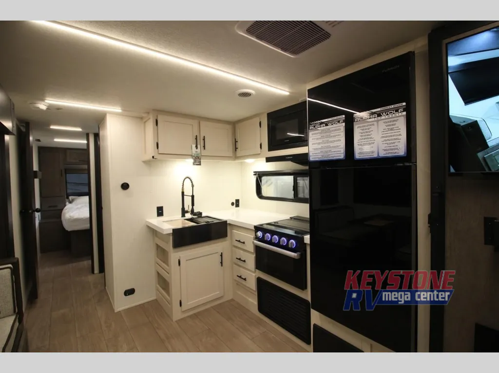 2026 Forest River Cherokee Alpha Wolf 29DCB, Photos photo 26
