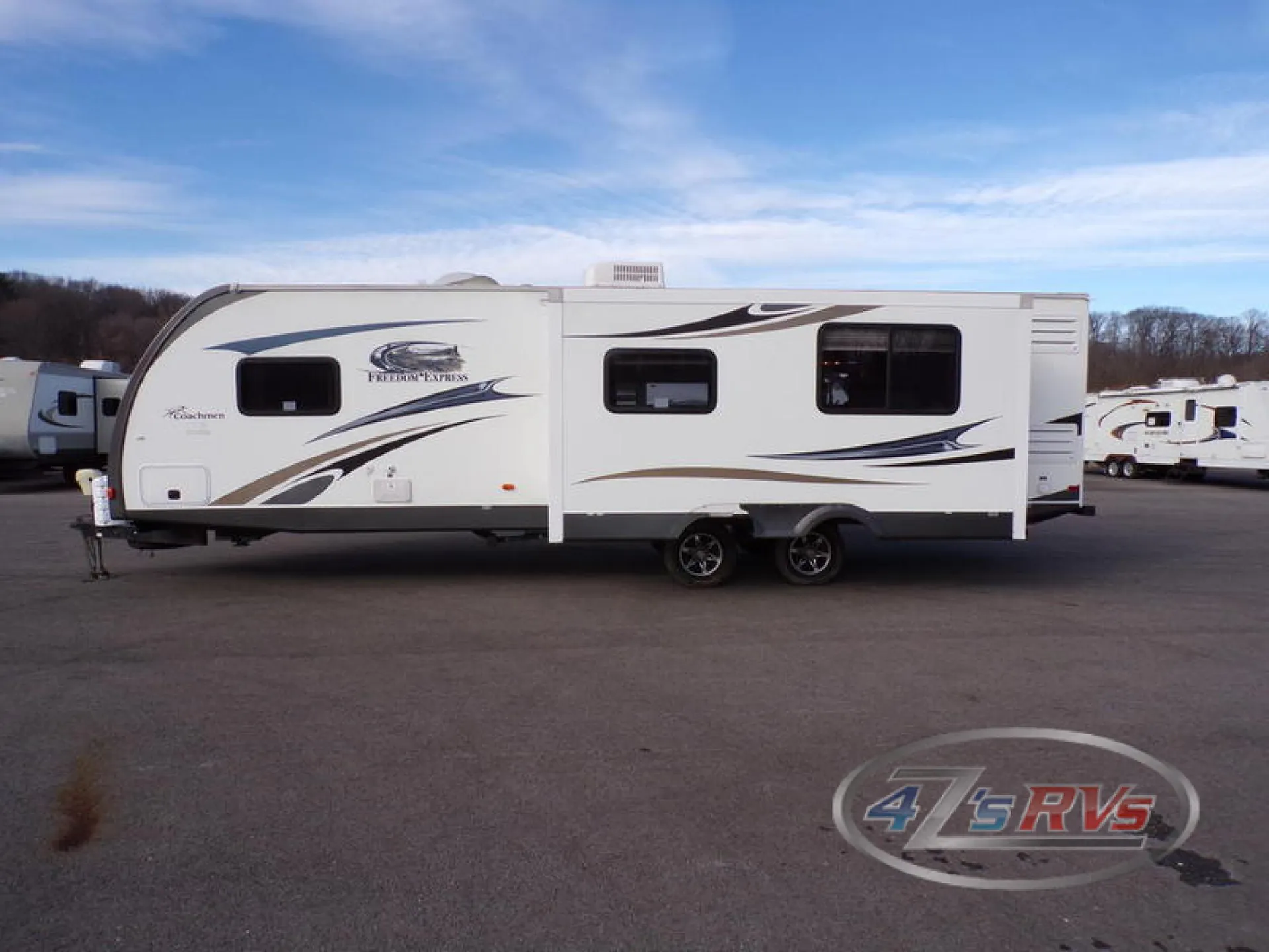 2013 Coachmen Freedom Express 304RKDS - Photo 4