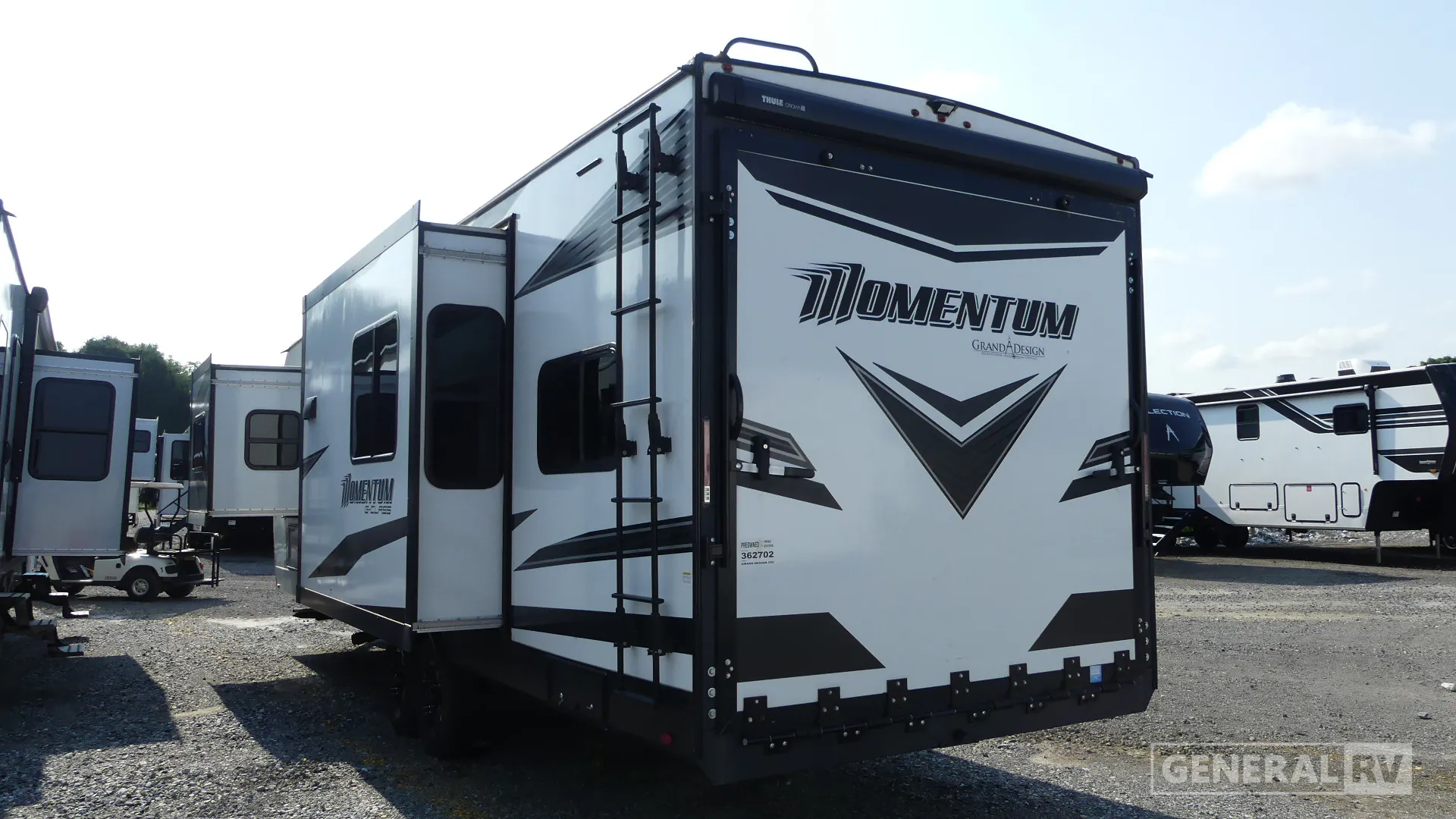 2022 Grand Design Momentum G-Class 28G - Photo 4