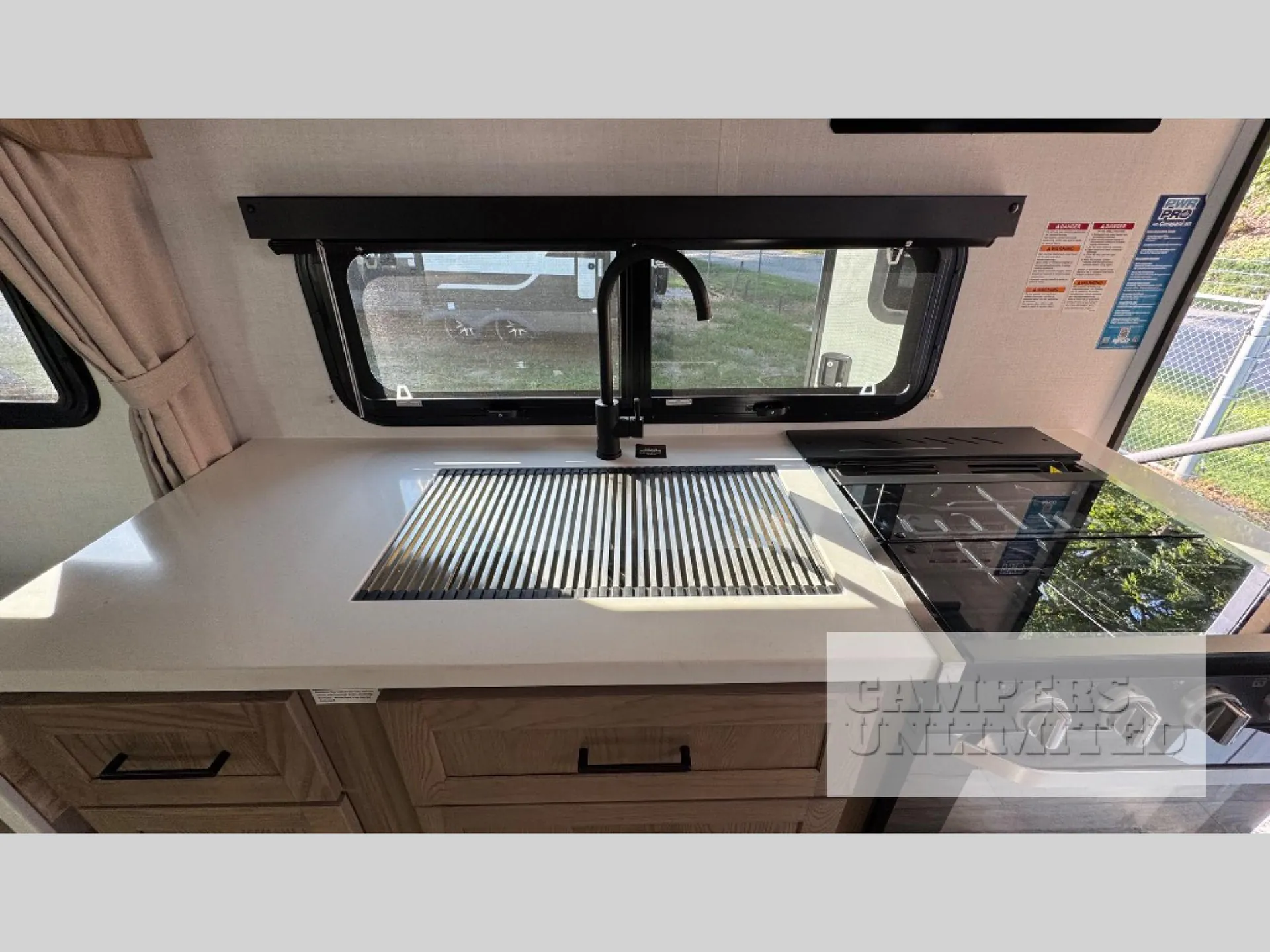 2027 Forest River Rockwood Mini Lite 2109S - Photo 3