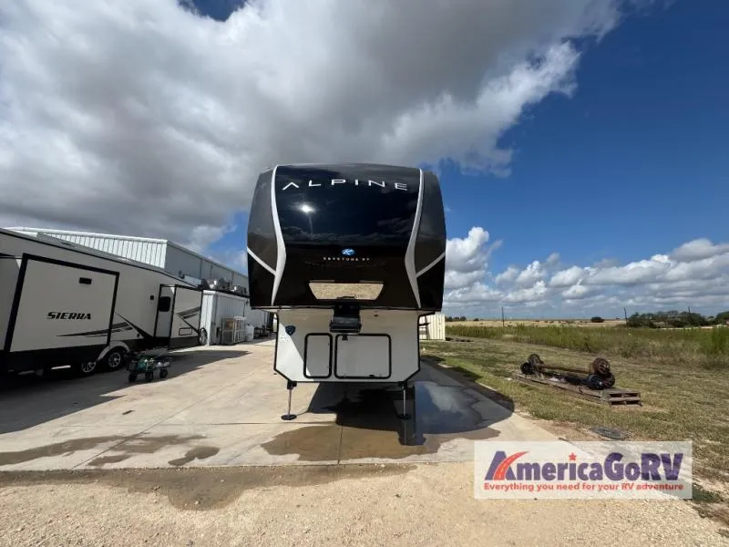 2024 Keystone Alpine 3910RK - Photo 2