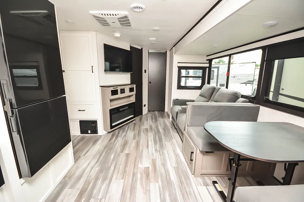 2025 Jayco Jay Feather 26FK, Photos photo 5