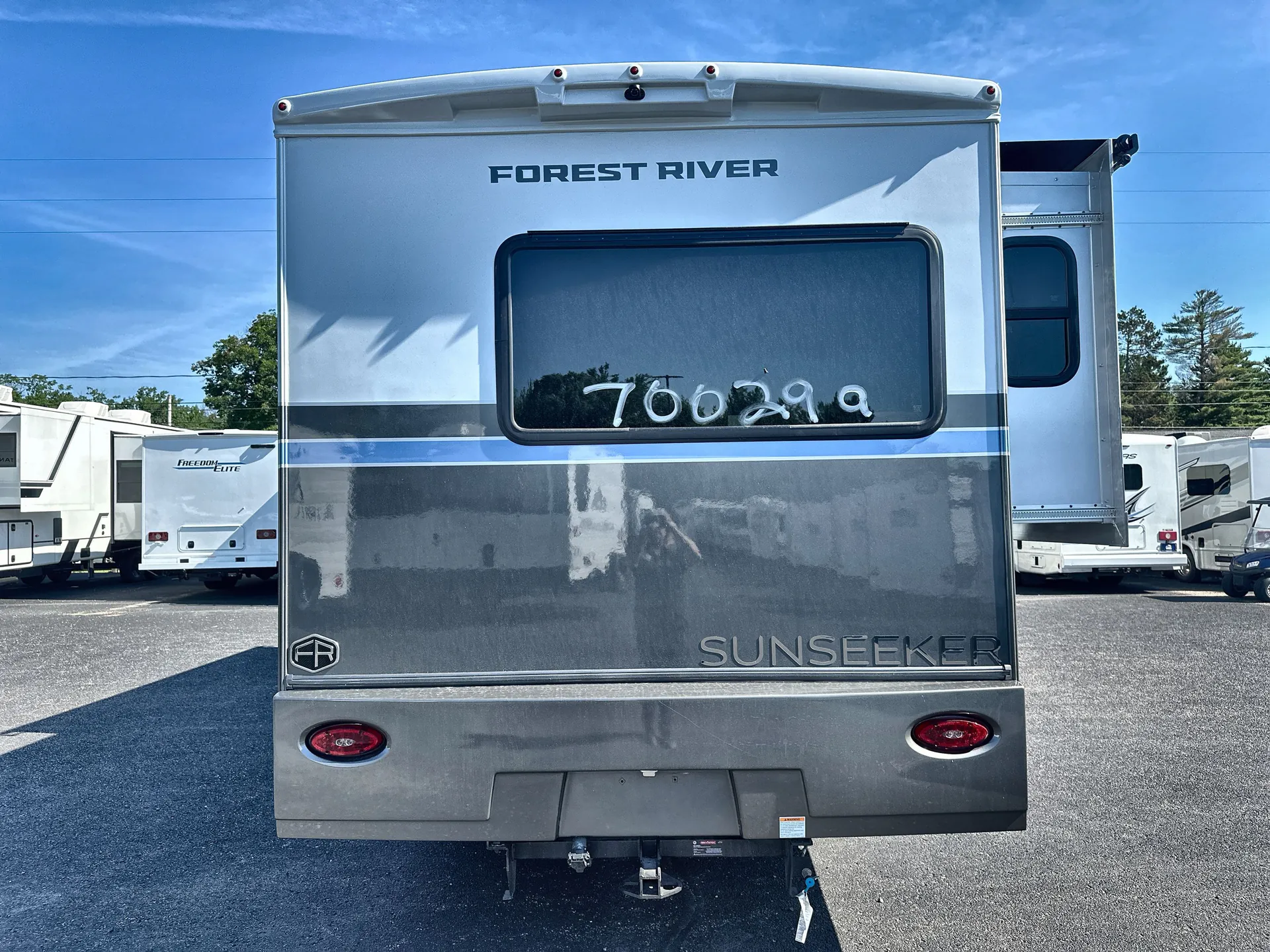 2027 Forest River Sunseeker 3010DS — backside