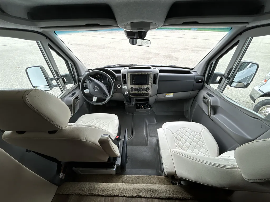 2018 Tiffin Wayfarer 24 QW, Photos photo 9