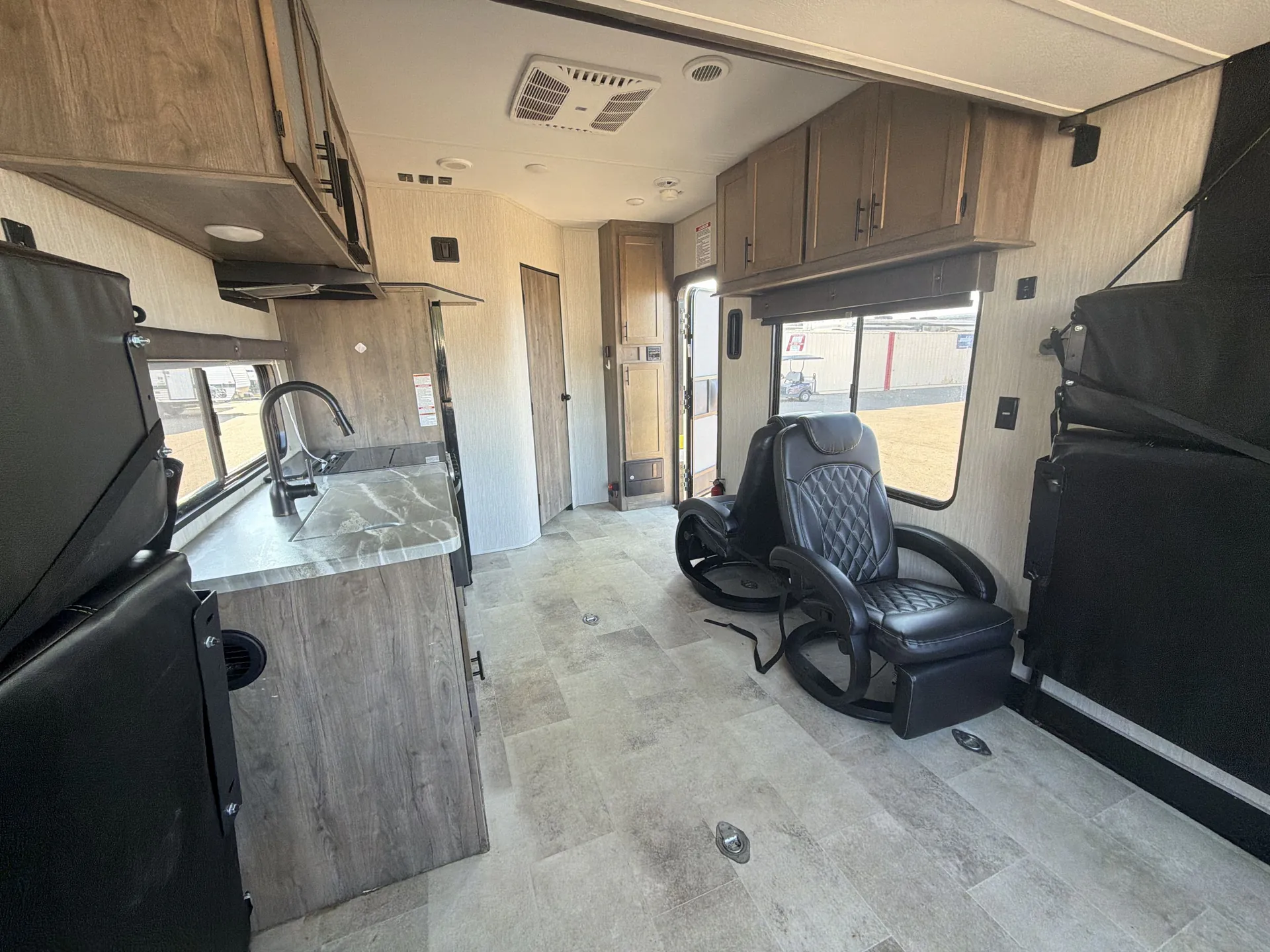 2021 Forest River Vengeance Rogue 25V — campside