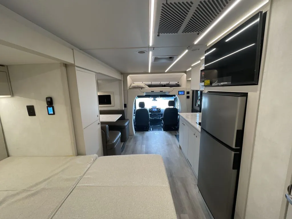 2027 Tiffin Wayfarer 25 PW, Photos photo 14