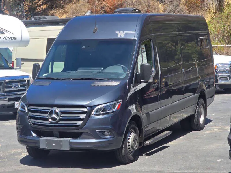 2023 Winnebago Adventure Wagon 70SE - Photo 3