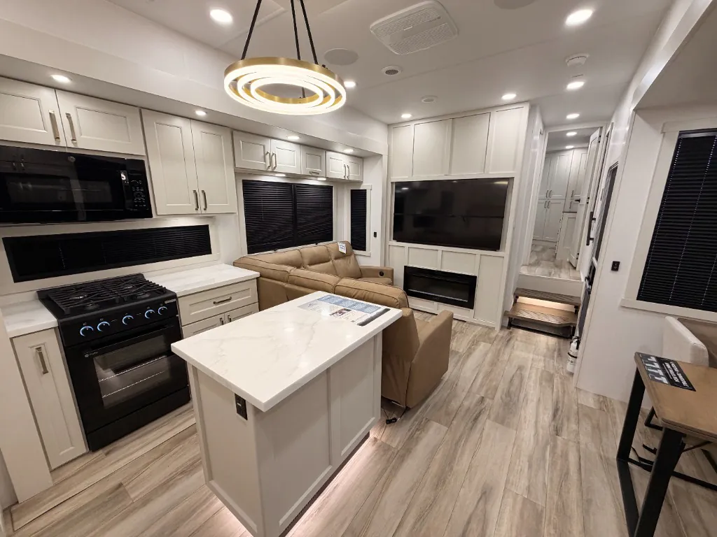 2027 Brinkley Model G 3970, Photos photo 20