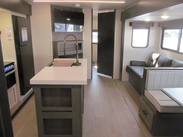 2026 Forest River Cherokee Alpha Wolf 33BH, Photos photo 49