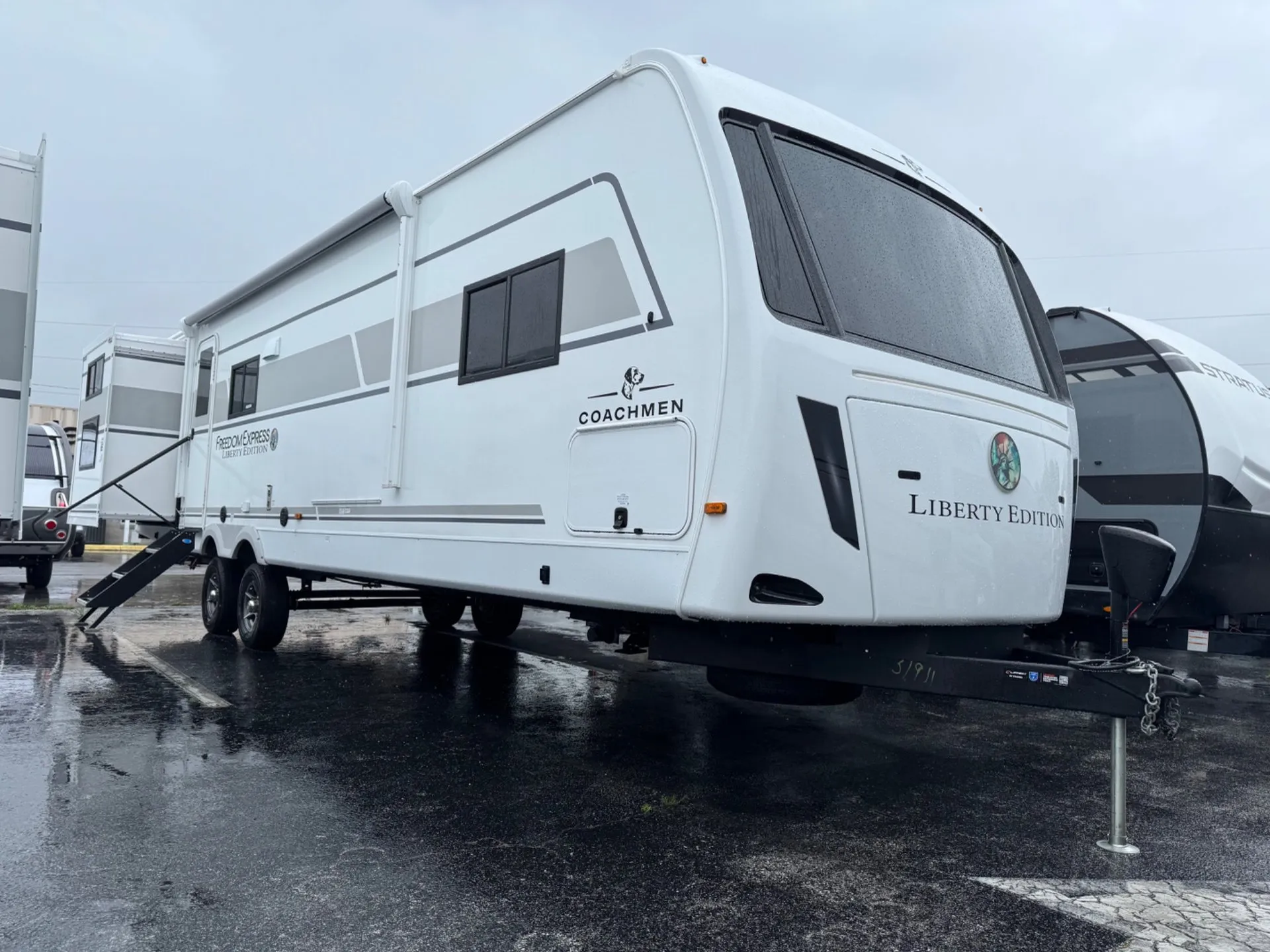 2026 Coachmen Freedom Express Ultra Lite 330BHDS - Main photo