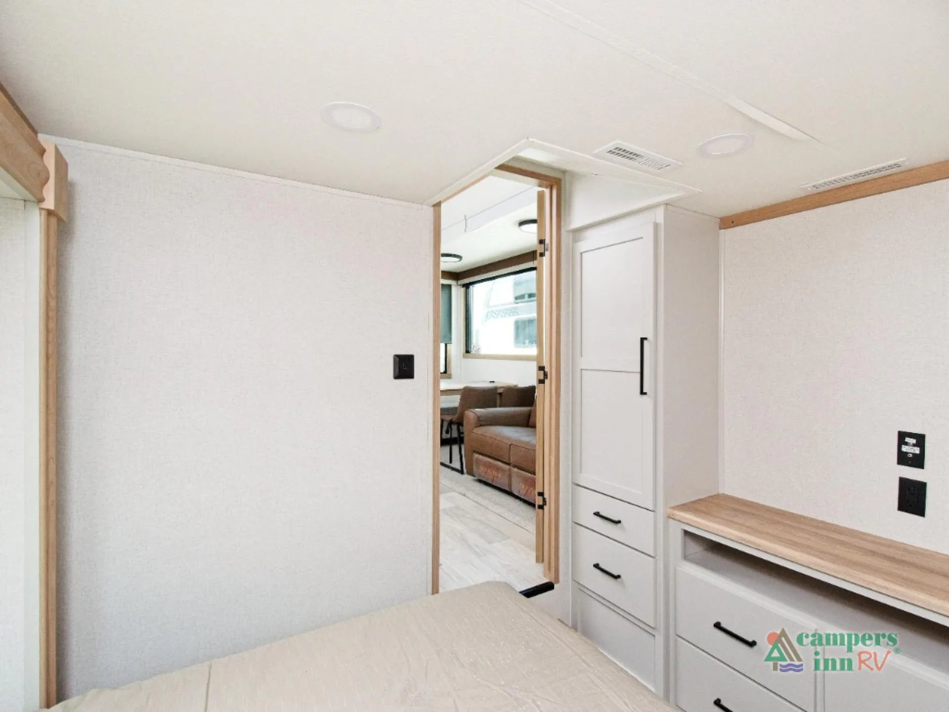 2026 Forest River Sandpiper 4002FB - Photo 4
