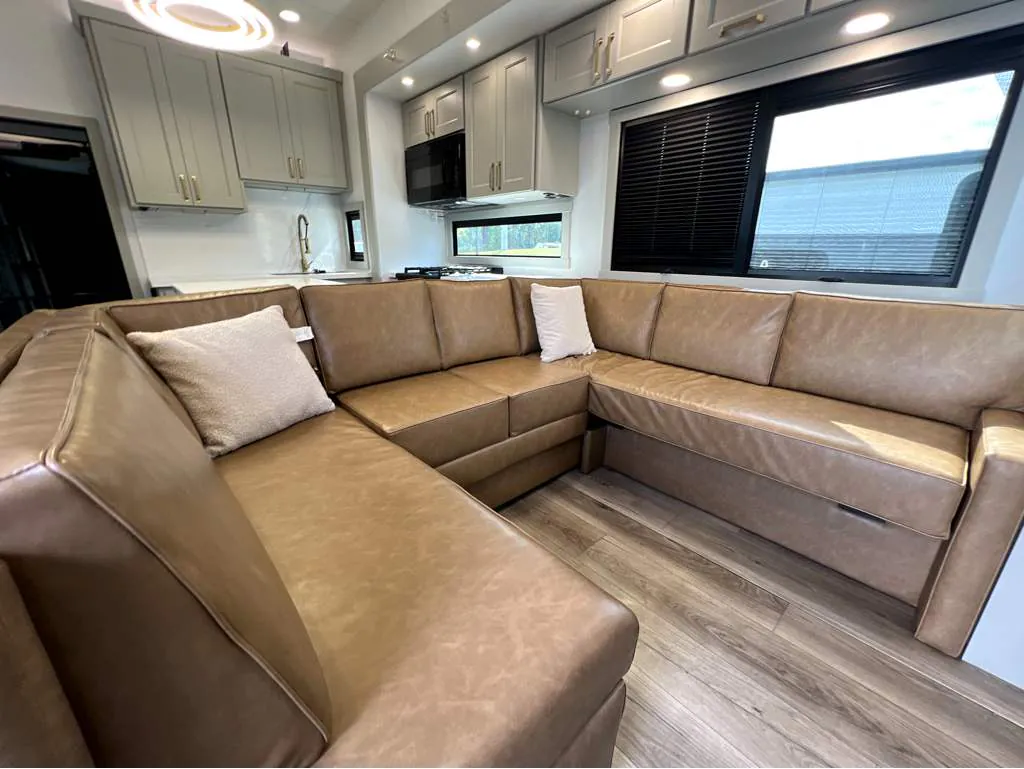 2025 Brinkley Model G 3950, Photos photo 6