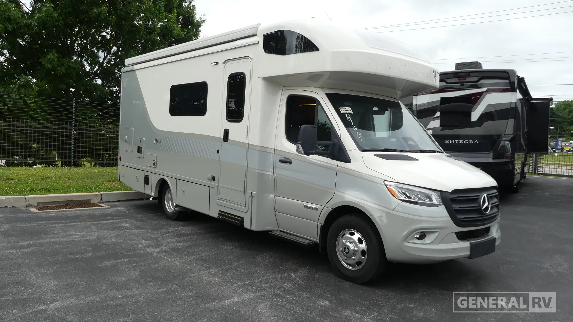 2027 Winnebago View 24D - Photo 2