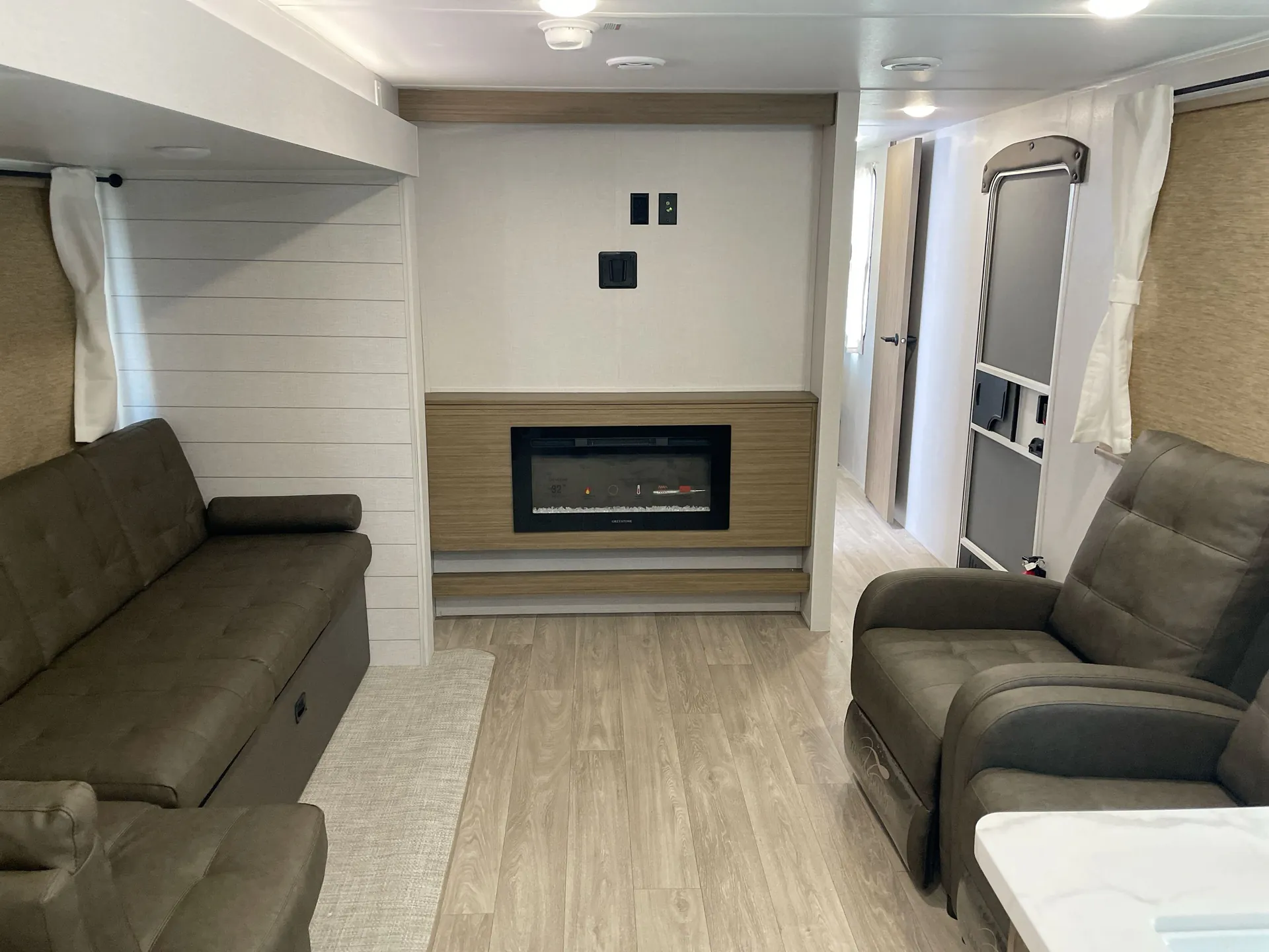 2027 Forest River Salem 27RK — living area main