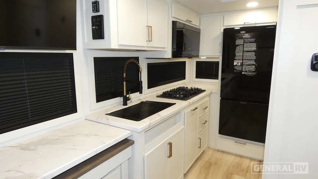 2026 Brinkley Model Ix 20X, Photos photo 3