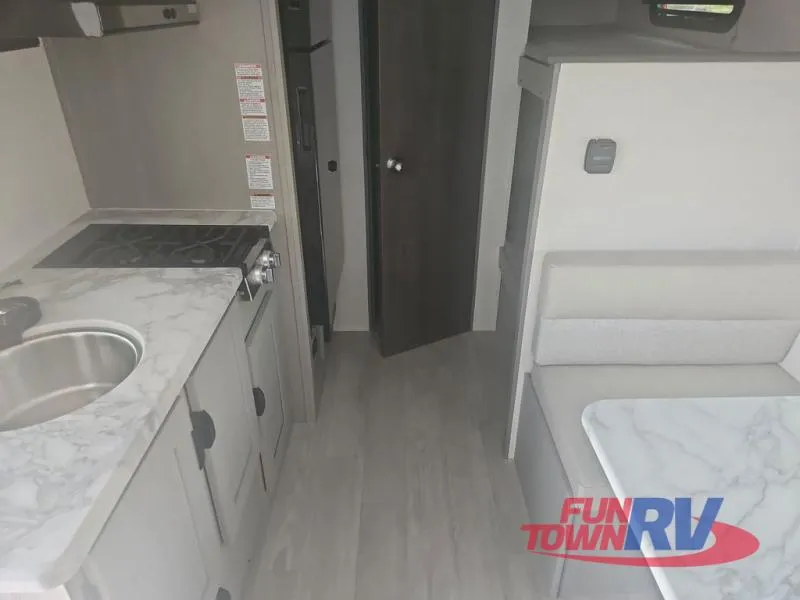 2026 Coachmen Clipper 17BH - Photo 4