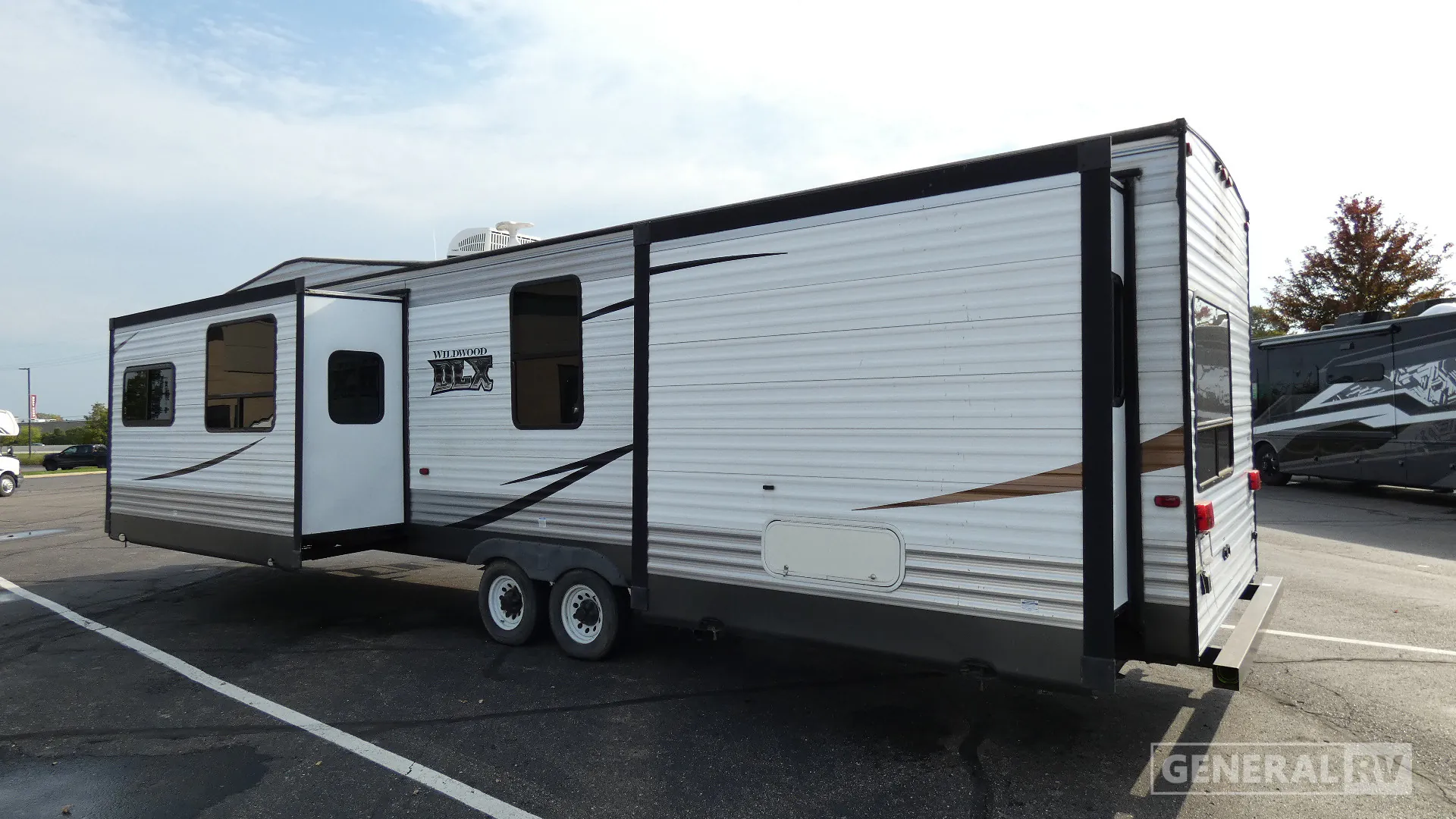 2018 Forest River Wildwood DLX 353FLFB - Photo 4