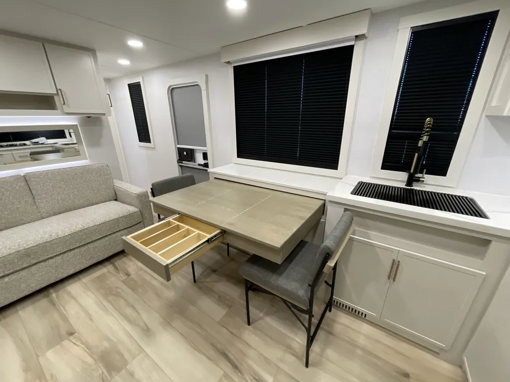 2025 Brinkley MODEL I 275, Photos photo 40