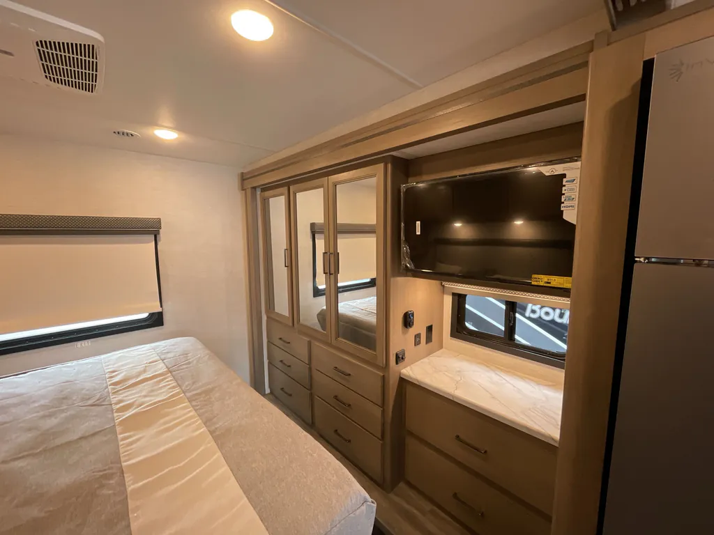 2026 Thor Motor Coach Freedom Traveler A29, Photos photo 16