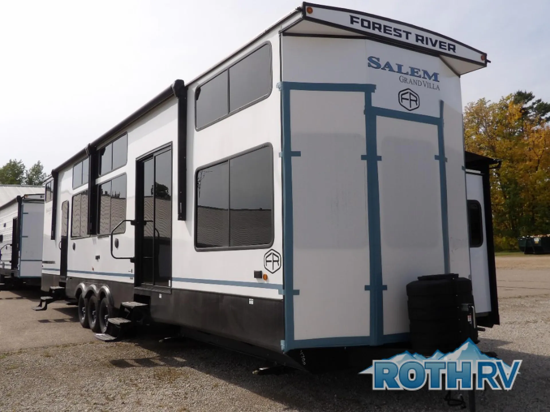2026 Forest River Salem Grand Villa 44ZEN dealer photo 1 from Roth RV
