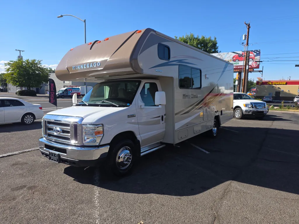 2016 Winnebago Minnie Winnie 25B - Photo 2