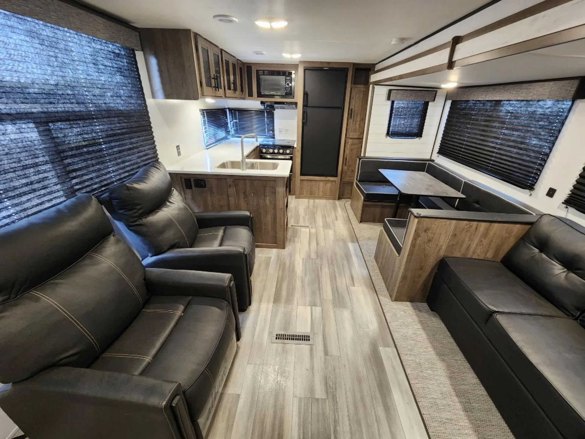 2022 Heartland Pioneer RK300 - Photo 3