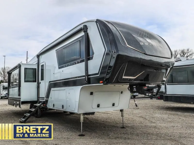 2026 Brinkley Model Z 3100 - Photo 2