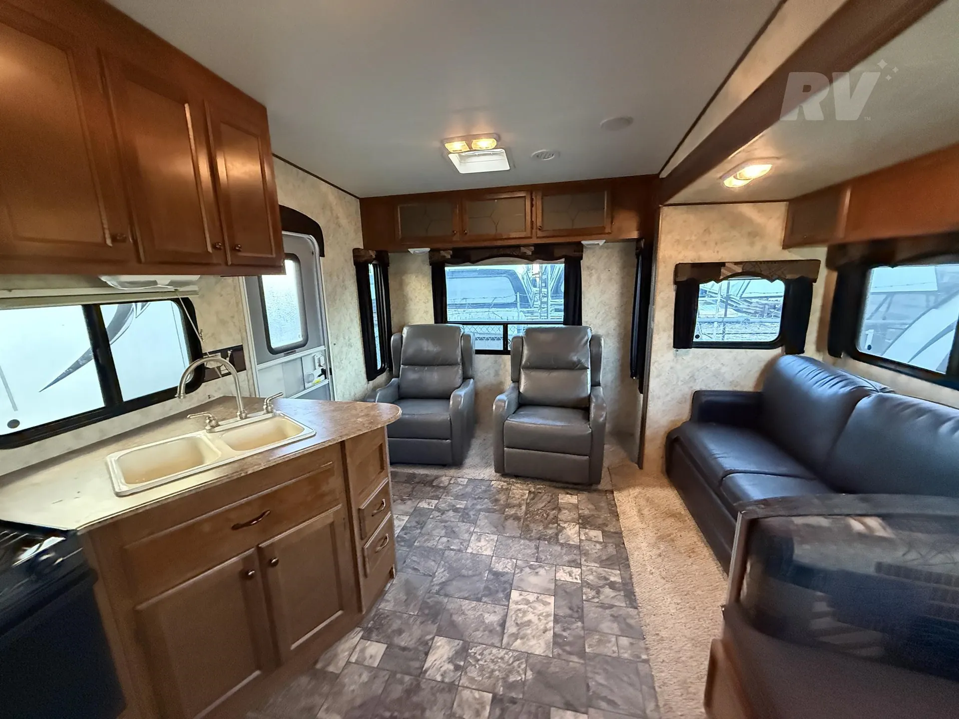 2013 Coachmen Chaparral Open Trail 26RLS - Photo 3