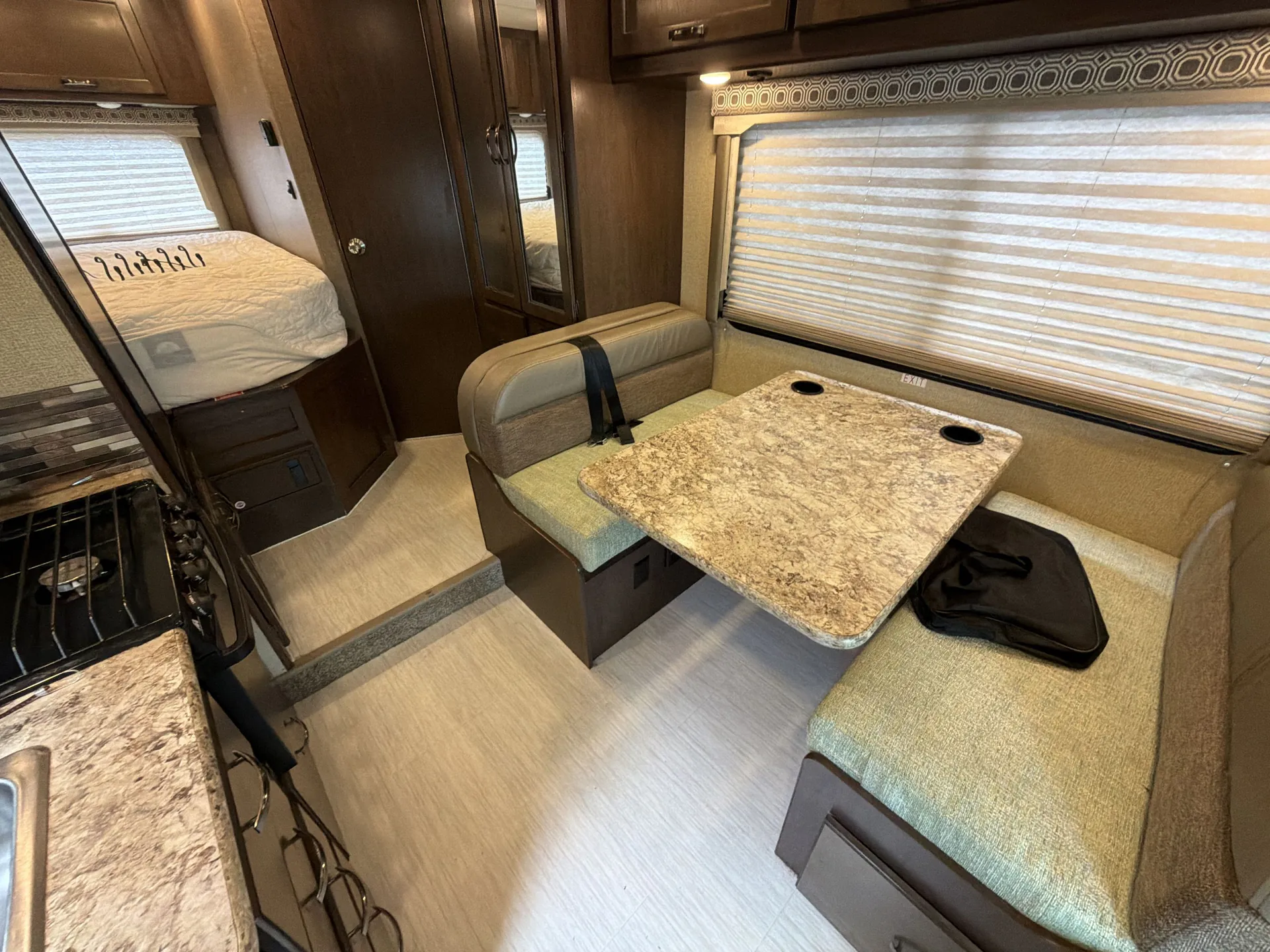 2017 Thor Motor Coach Four Winds 22E — living area main
