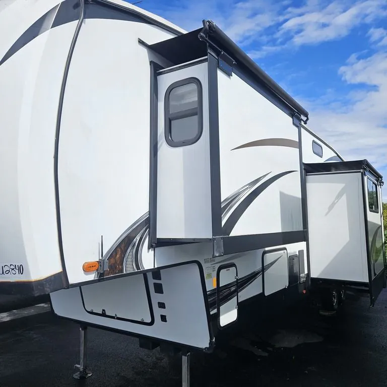 2021 Forest River Sabre 36BHQ, Photos photo 2