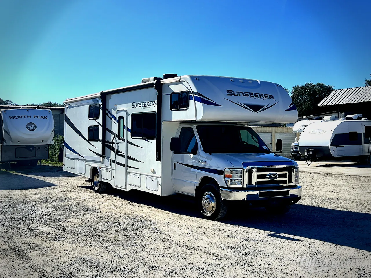 2020 Forest River Sunseeker LE 3250DSLE - Photo 2
