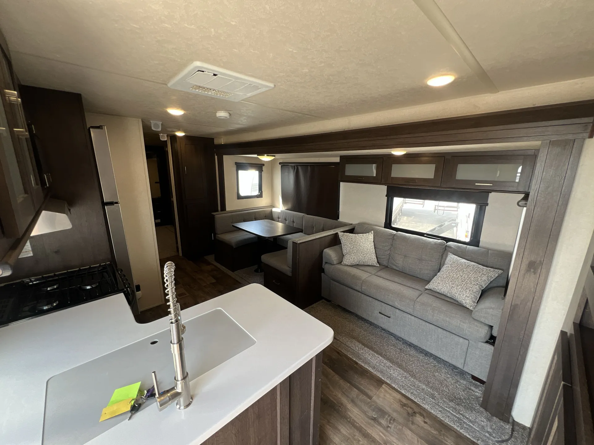 2019 Forest River Salem 31KQBTS — living area main