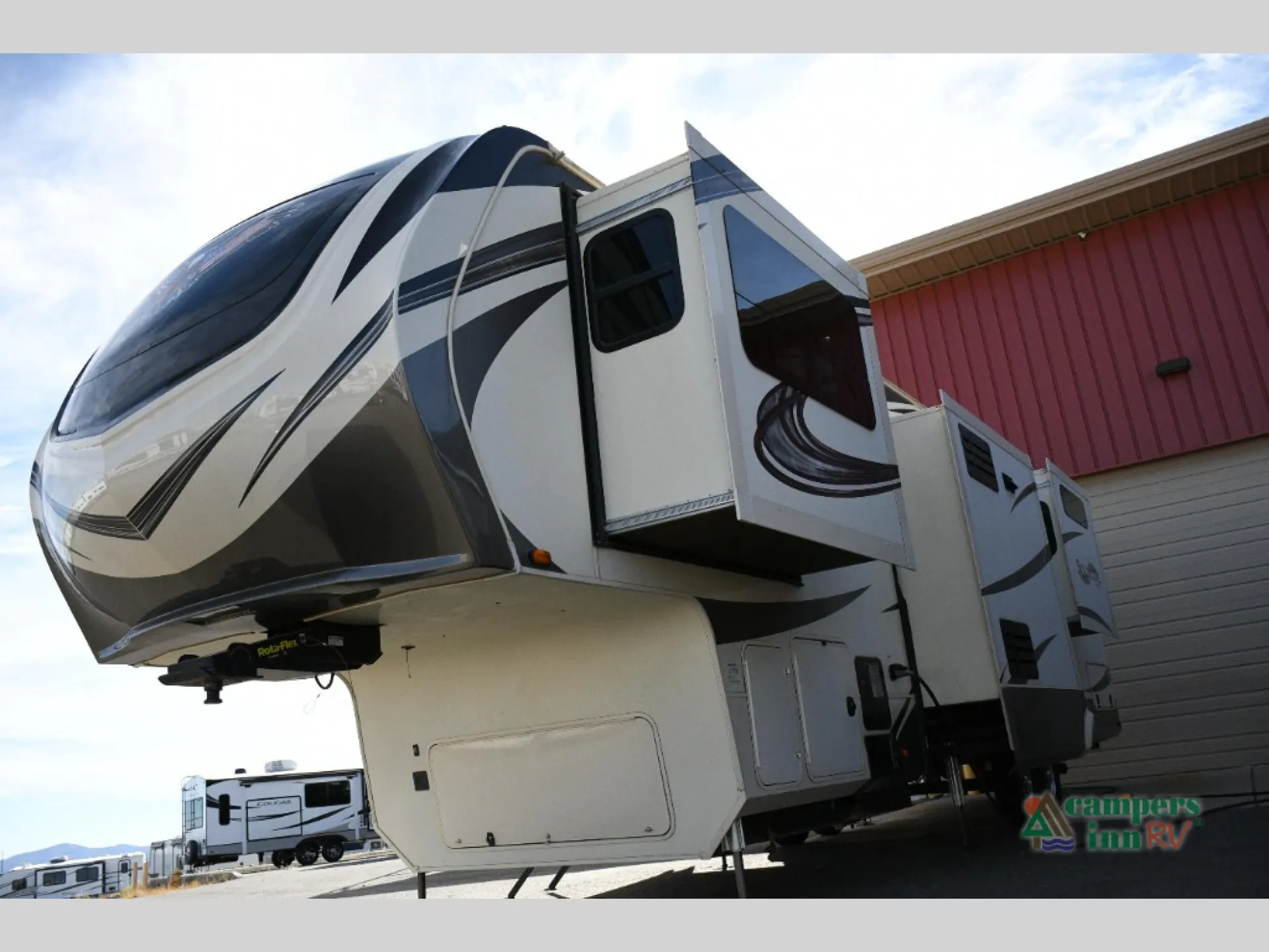 2020 Grand Design Solitude 382WB - Photo 3