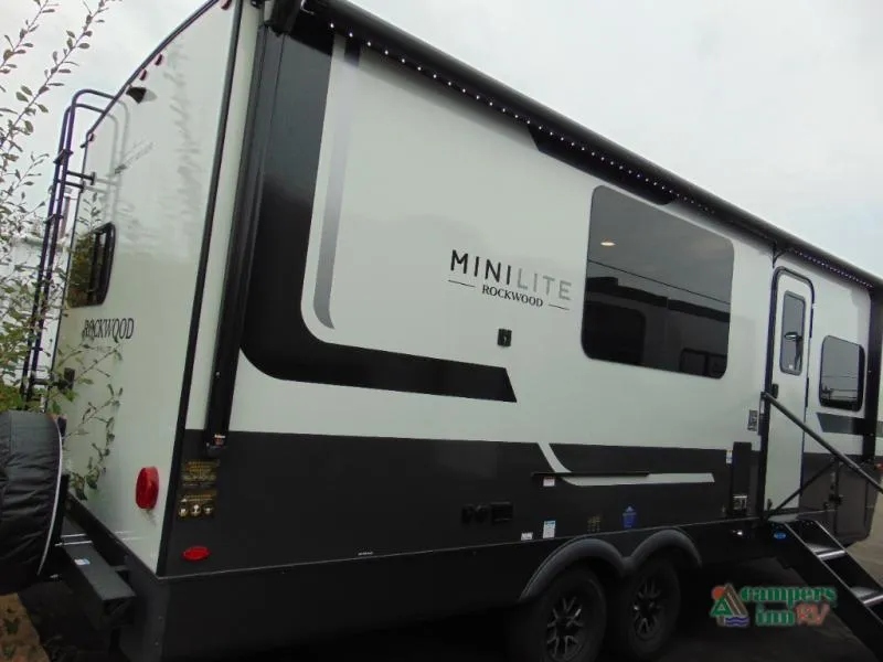 2026 Forest River Rockwood Mini Lite 2522FB - Photo 4