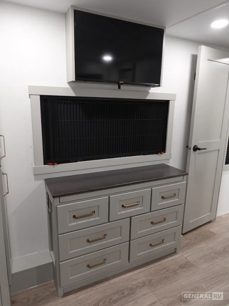 2025 Brinkley Model G 3250, Photos photo 13