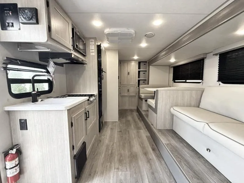 2026 Coachmen Catalina Summit Series 7 184MKS - Photo 3